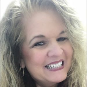 Meet your Posher, Lynn